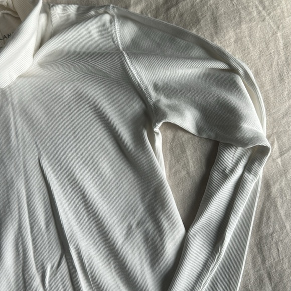 Worn only few times. Perfect turtleneck - Picture 5 of 5